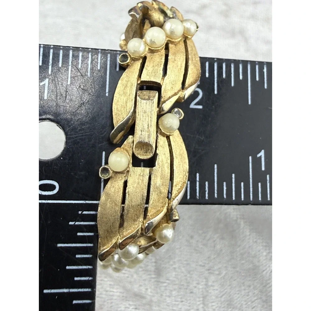 Vintage Trifari Bracelet‎ Faux Pearls Gold Tone 7